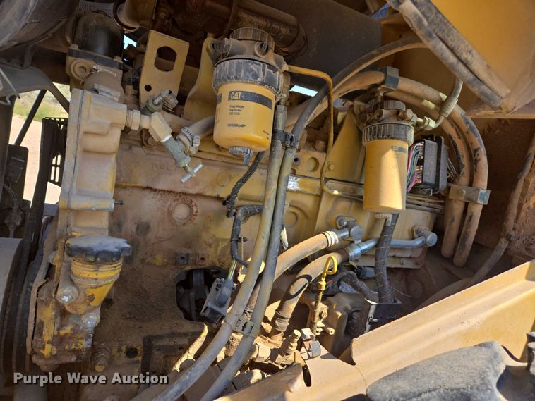 image for item EC1177 2005 Caterpillar CS-583E single drum vibratory roller