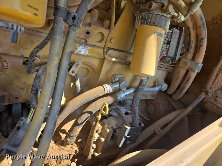 image for item EC1177 2005 Caterpillar CS-583E single drum vibratory roller