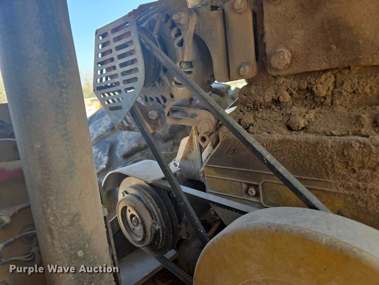 image for item EC1177 2005 Caterpillar CS-583E single drum vibratory roller