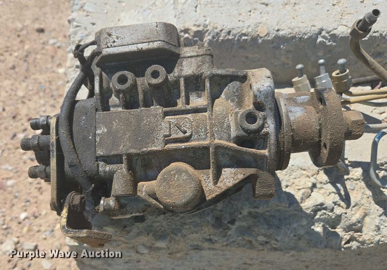 image for item EC1177 2005 Caterpillar CS-583E single drum vibratory roller