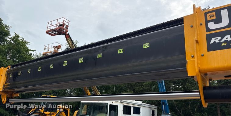 image for item EC4372 2020 JCB 512.56 telehandler