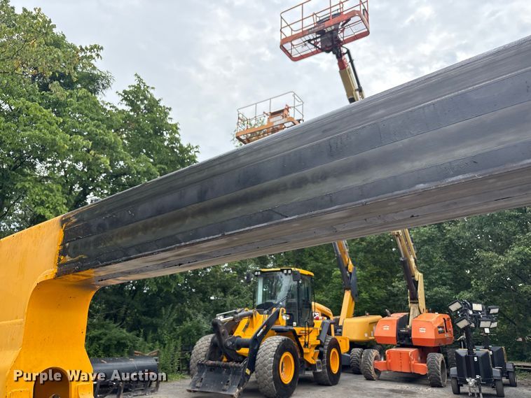 image for item EC4372 2020 JCB 512.56 telehandler