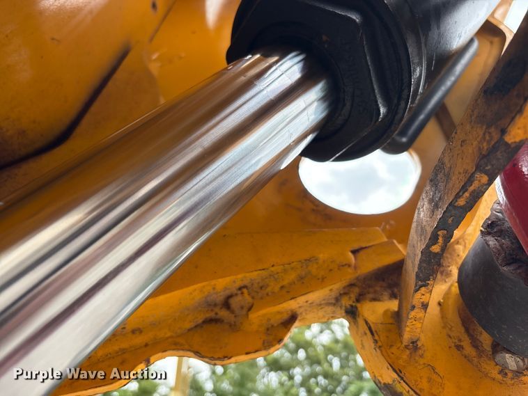 image for item EC4372 2020 JCB 512.56 telehandler