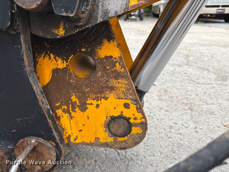 image for item EC4372 2020 JCB 512.56 telehandler
