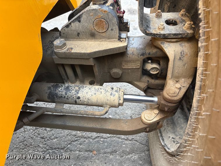 image for item EC4372 2020 JCB 512.56 telehandler