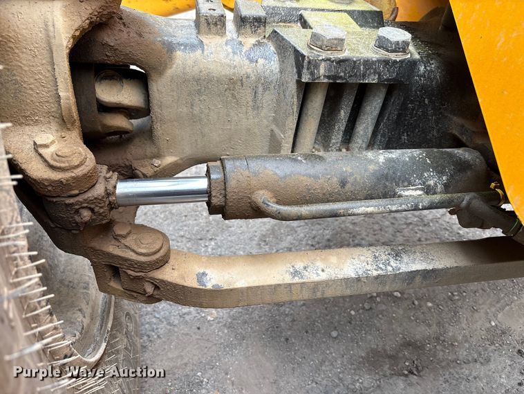 image for item EC4372 2020 JCB 512.56 telehandler