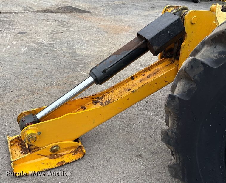 image for item EC4372 2020 JCB 512.56 telehandler