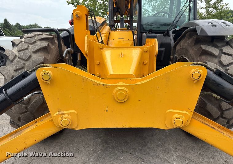 image for item EC4372 2020 JCB 512.56 telehandler