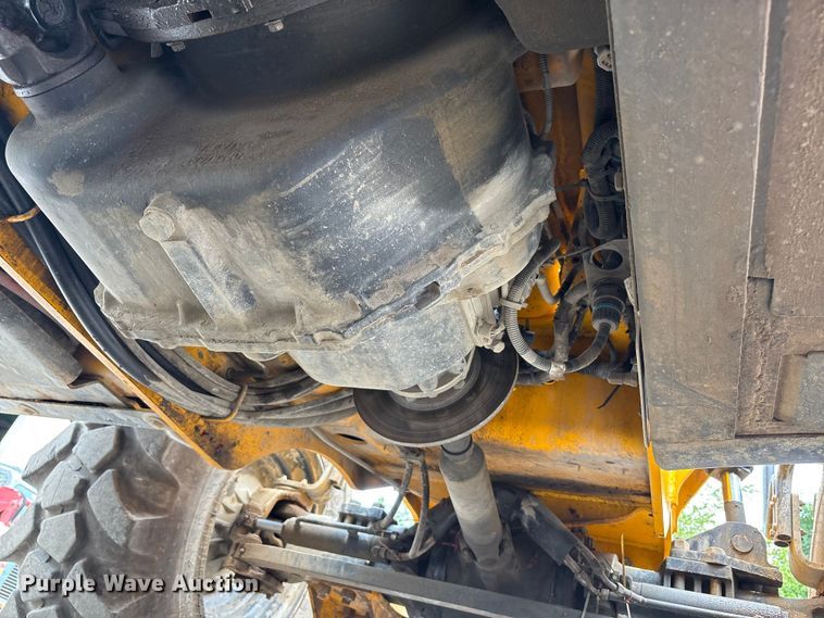 image for item EC4372 2020 JCB 512.56 telehandler