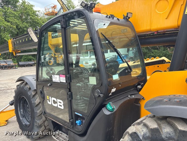 image for item EC4372 2020 JCB 512.56 telehandler