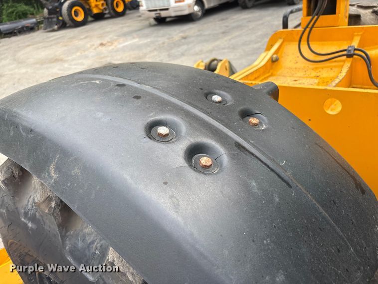 image for item EC4372 2020 JCB 512.56 telehandler