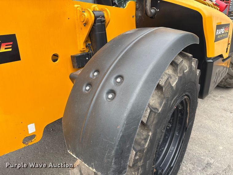 image for item EC4372 2020 JCB 512.56 telehandler