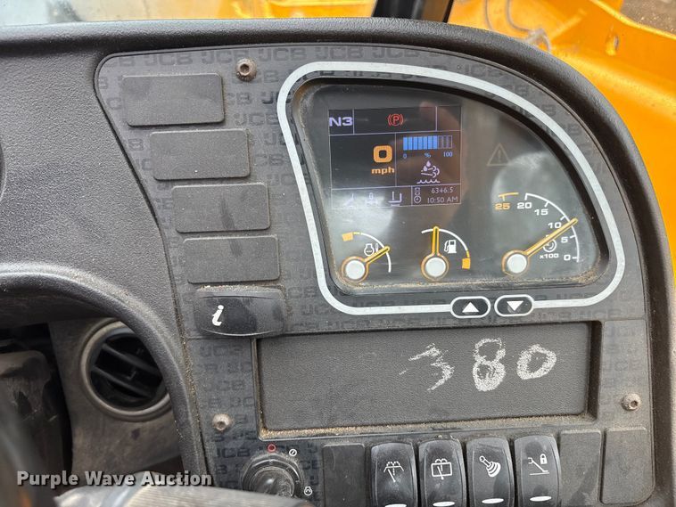 image for item EC4372 2020 JCB 512.56 telehandler