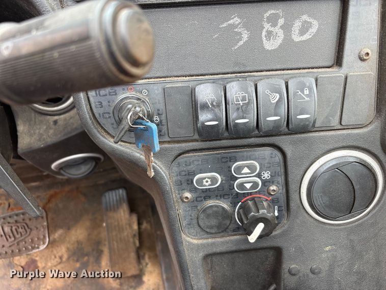 image for item EC4372 2020 JCB 512.56 telehandler