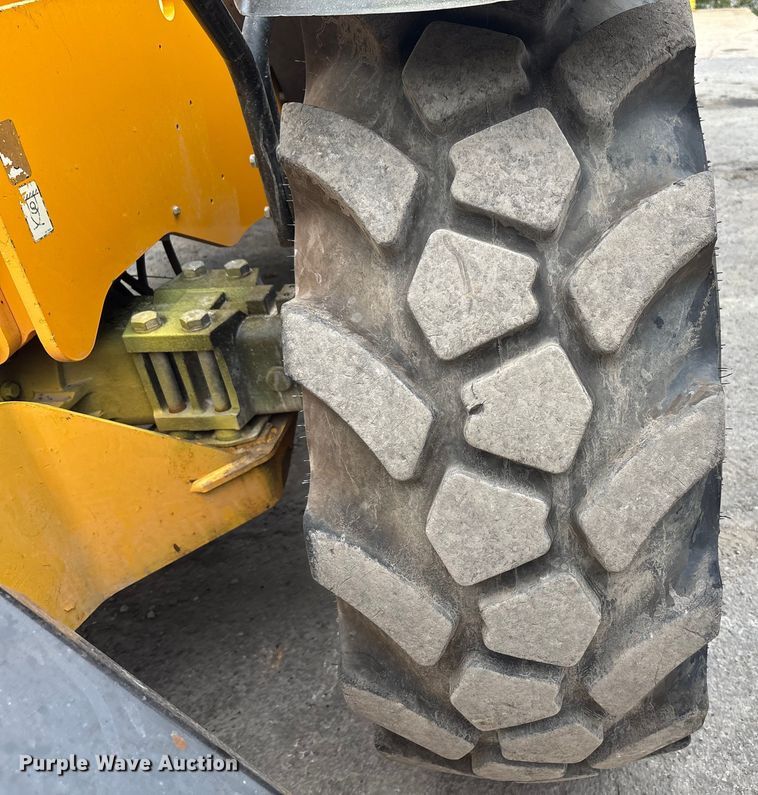 image for item EC4372 2020 JCB 512.56 telehandler