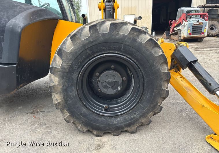 image for item EC4372 2020 JCB 512.56 telehandler