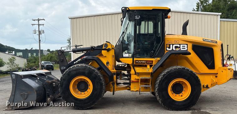 image for item EC4373 2019 JCB 427ZXT4F wheel loader