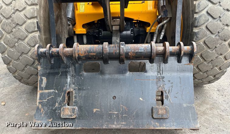 image for item EC4373 2019 JCB 427ZXT4F wheel loader