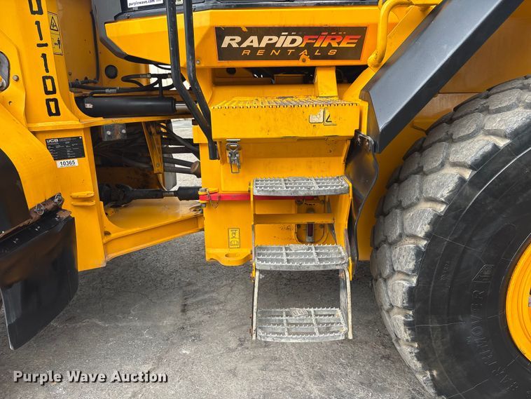 image for item EC4373 2019 JCB 427ZXT4F wheel loader