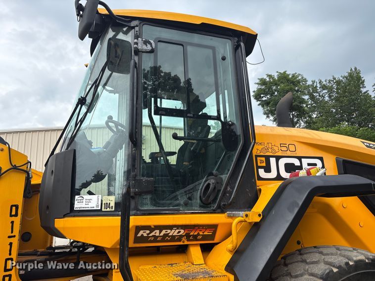 image for item EC4373 2019 JCB 427ZXT4F wheel loader