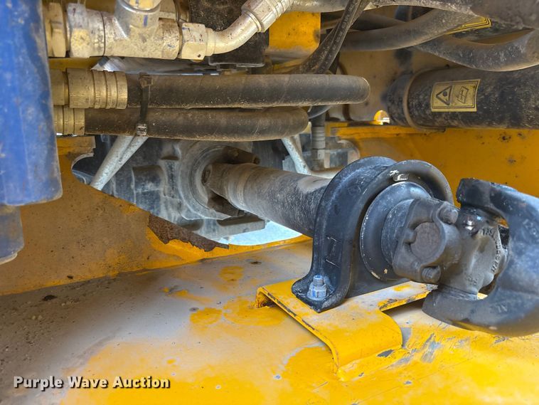 image for item EC4373 2019 JCB 427ZXT4F wheel loader