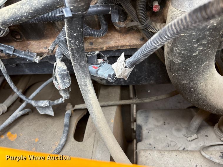 image for item EC4373 2019 JCB 427ZXT4F wheel loader