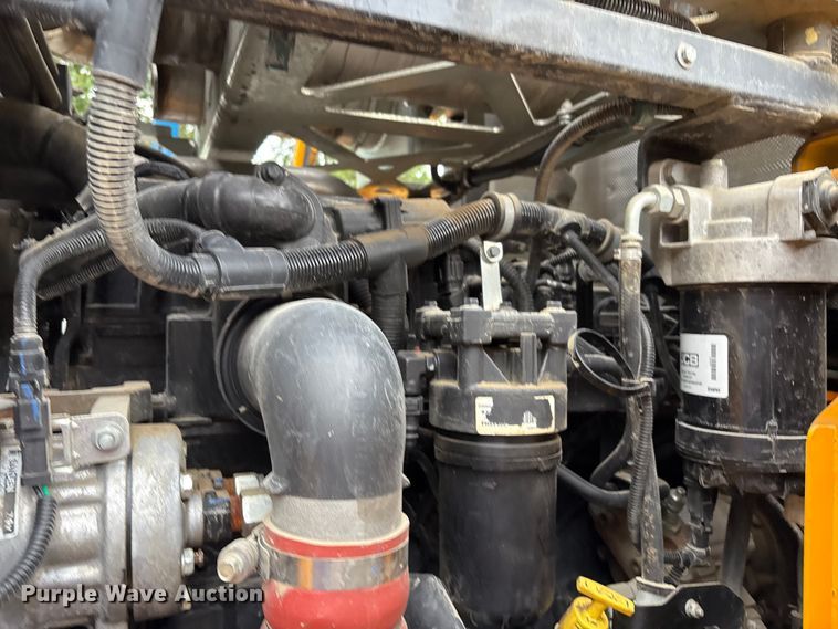 image for item EC4373 2019 JCB 427ZXT4F wheel loader