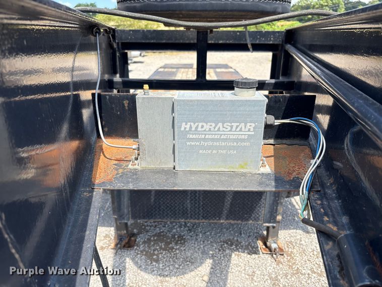 image for item EC4393 2020 PJ LD302 equipment trailer