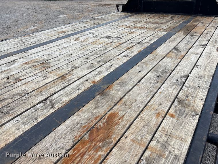 image for item EC4393 2020 PJ LD302 equipment trailer