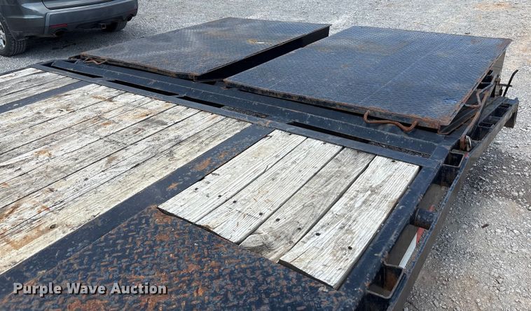 image for item EC4393 2020 PJ LD302 equipment trailer