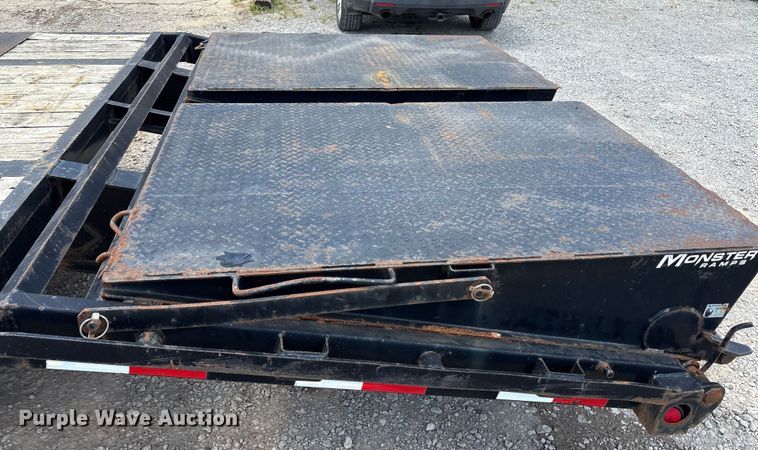 image for item EC4393 2020 PJ LD302 equipment trailer