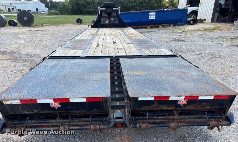 image for item EC4393 2020 PJ LD302 equipment trailer