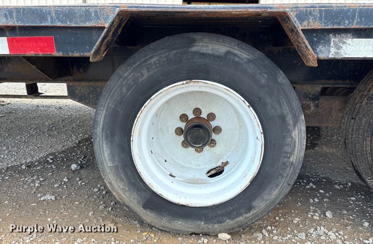 image for item EC4393 2020 PJ LD302 equipment trailer