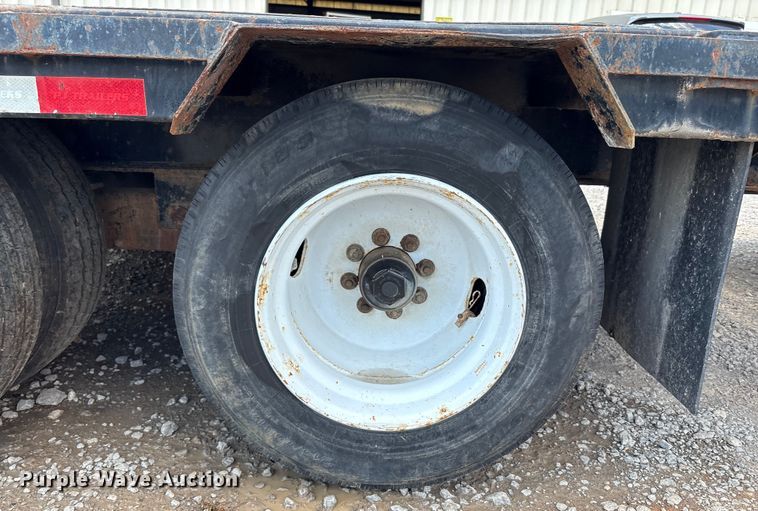 image for item EC4393 2020 PJ LD302 equipment trailer