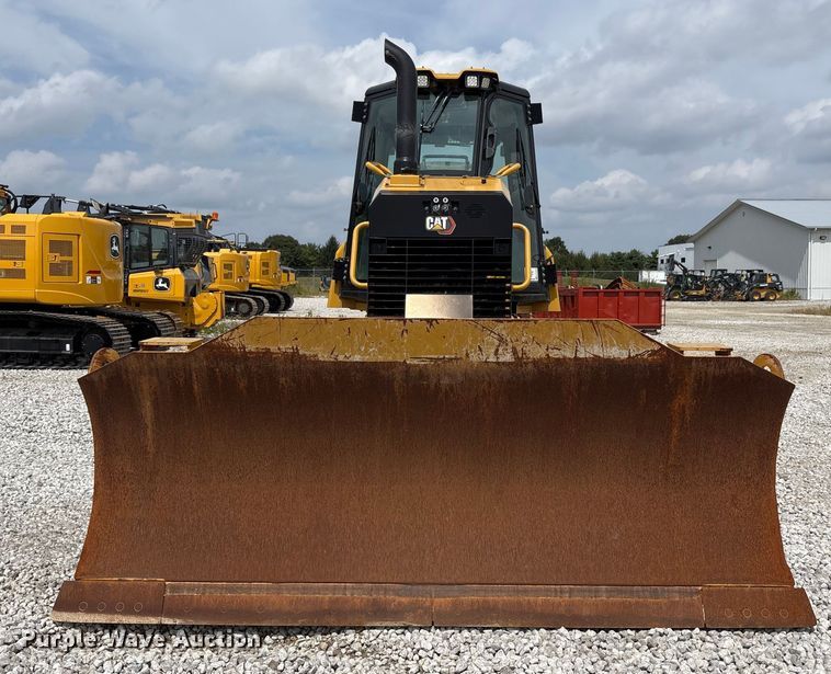 image for item EC4402 2021 Caterpillar D4 dozer