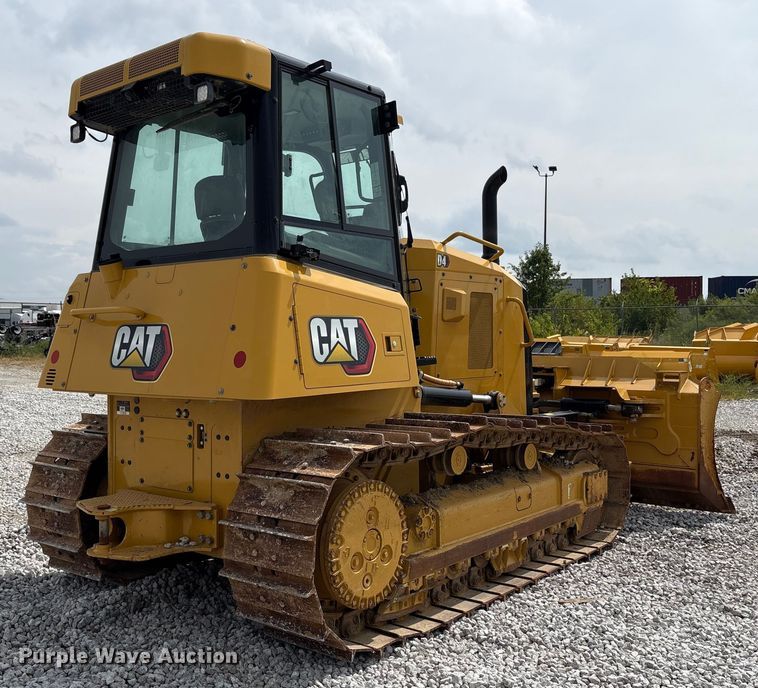 image for item EC4402 2021 Caterpillar D4 dozer
