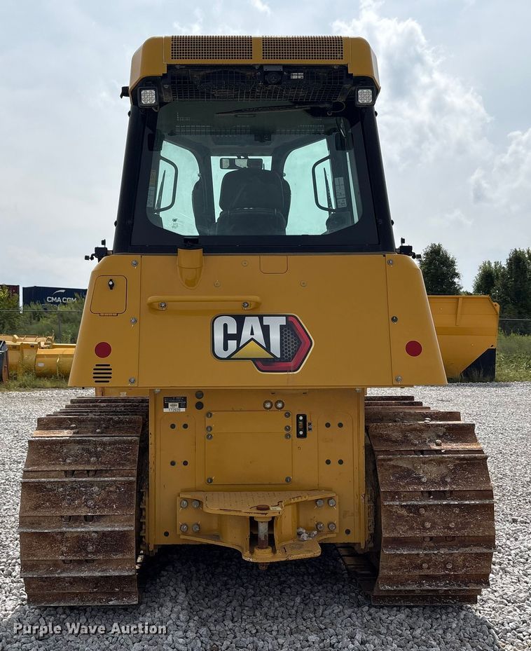 image for item EC4402 2021 Caterpillar D4 dozer
