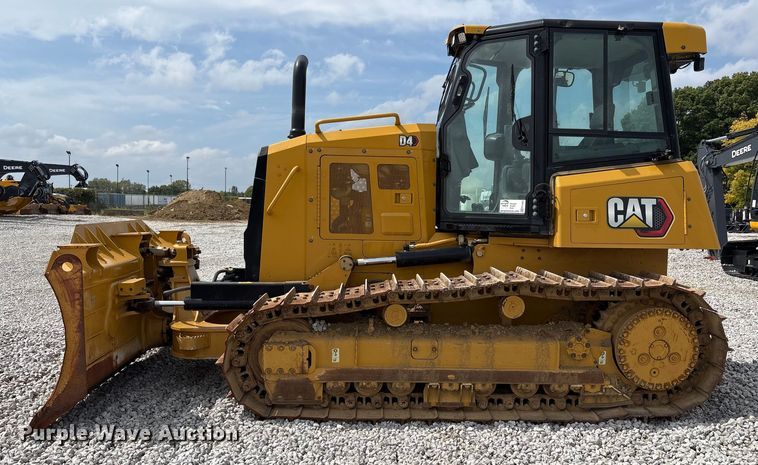 image for item EC4402 2021 Caterpillar D4 dozer