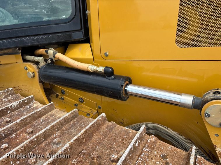 image for item EC4402 2021 Caterpillar D4 dozer