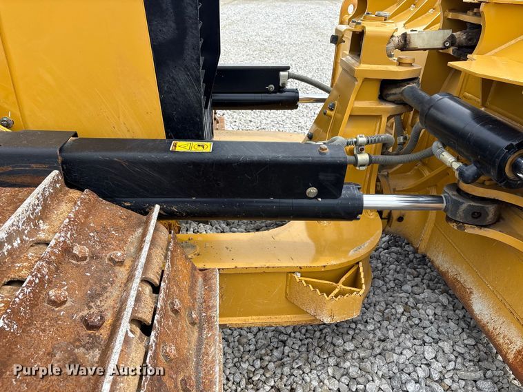 image for item EC4402 2021 Caterpillar D4 dozer