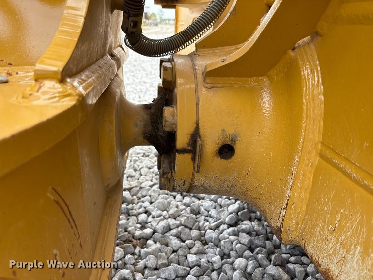image for item EC4402 2021 Caterpillar D4 dozer