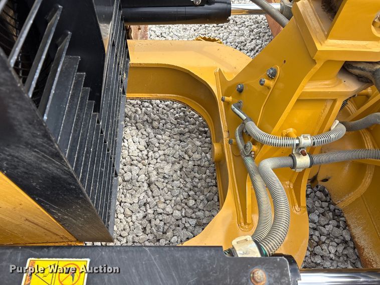 image for item EC4402 2021 Caterpillar D4 dozer