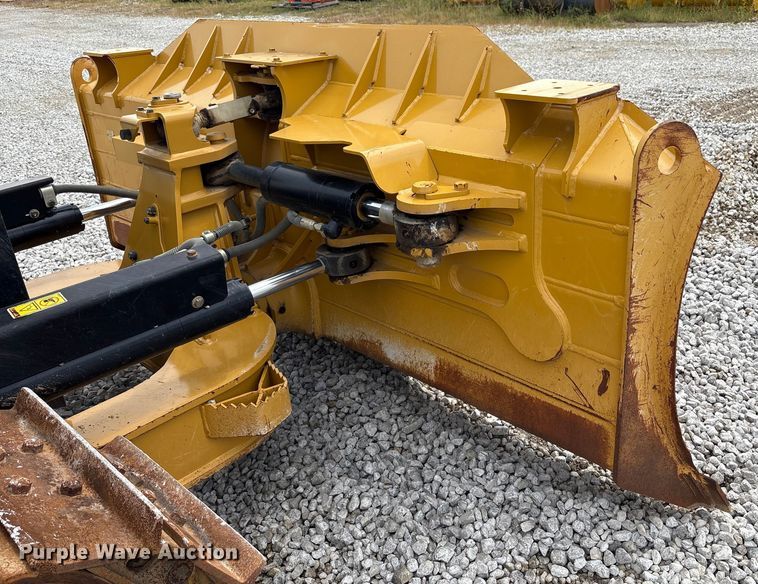 image for item EC4402 2021 Caterpillar D4 dozer