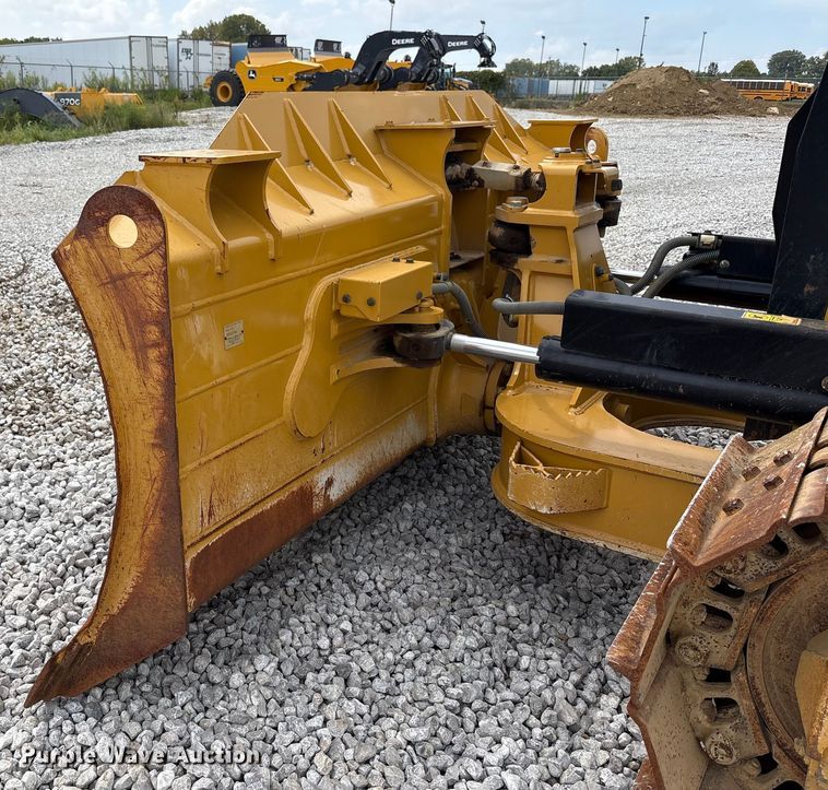 image for item EC4402 2021 Caterpillar D4 dozer