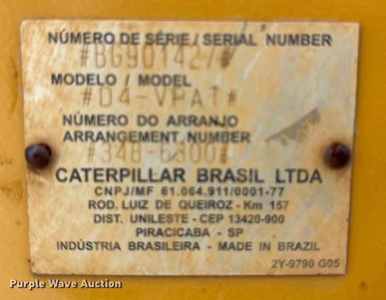 image for item EC4402 2021 Caterpillar D4 dozer