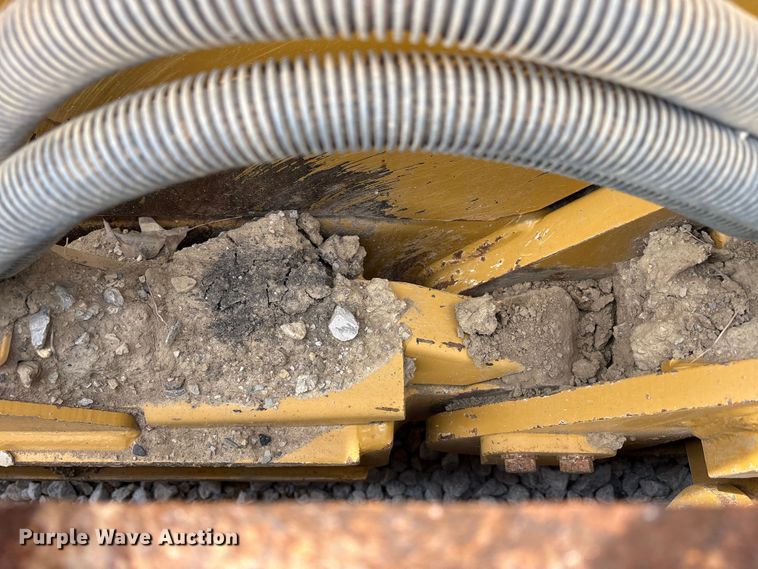 image for item EC4402 2021 Caterpillar D4 dozer