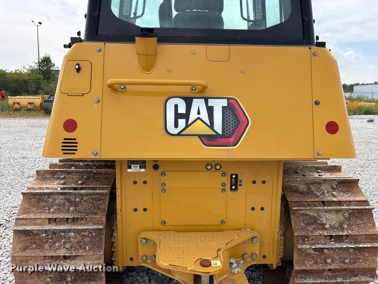 image for item EC4402 2021 Caterpillar D4 dozer
