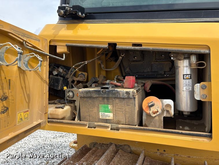 image for item EC4402 2021 Caterpillar D4 dozer