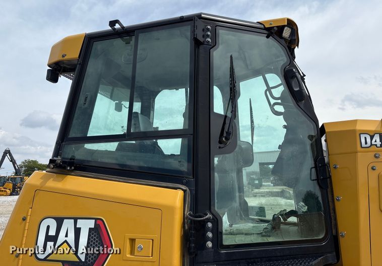 image for item EC4402 2021 Caterpillar D4 dozer