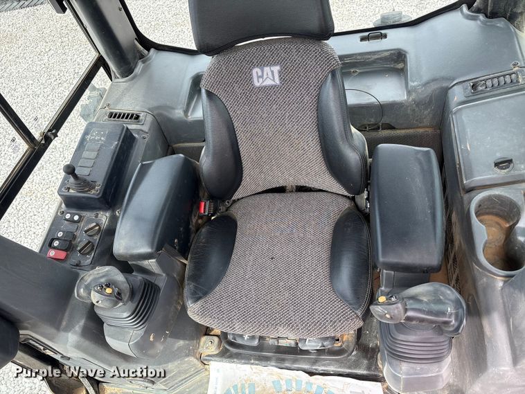 image for item EC4402 2021 Caterpillar D4 dozer